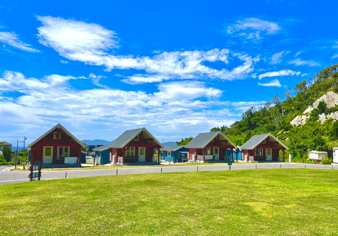 公式 キャンプマナビス 千葉県館山市の森と海のキャンプ場
